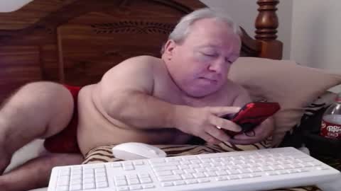 Snapshot of freemysoul4748 chatting on November 23, 6:46 am Cute Lil Man online show from November 23, 6:46 am