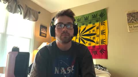 Snapshot of freezeskiii chatting on September 22, 7:05 pm freezeskiii online show from September 22, 7:05 pm