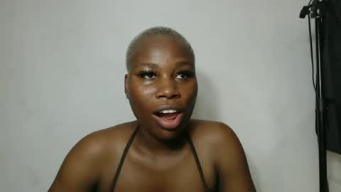 frekkymorelle online show from March 1, 6:32 pm