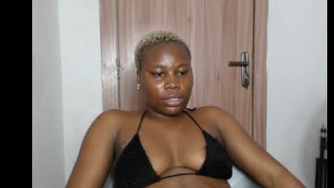 frekkymorelle online show from September 18, 8:16 am