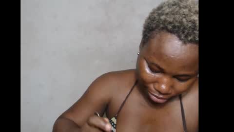 frekkymorelle online show from November 11, 7:03 pm