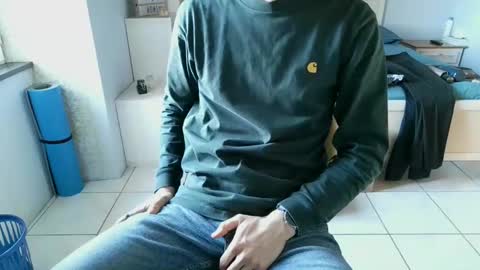 French 666999 online show from February 6, 8:50 am