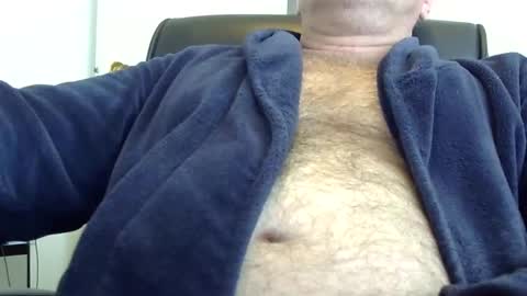 Snapshot of frenchrickdaddy chatting on November 1, 12:18 pm Rick online show from November 1, 12:18 pm