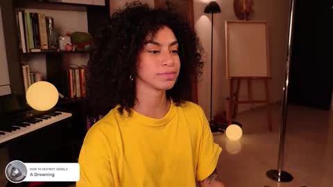 Snapshot of fresatanica chatting on November 20, 4:01 am Vale online show from November 20, 4:01 am