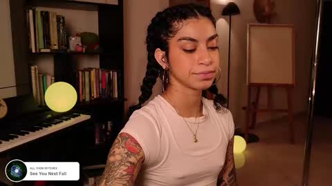 Snapshot of fresatanica chatting on November 26, 12:44 am Vale online show from November 26, 12:44 am