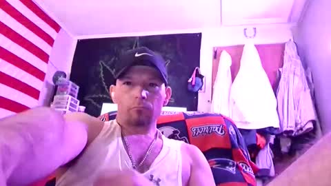 fresh10ne7 online show from April 7, 8:37 am