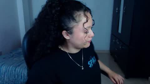 Snapshot of freud_x_louise1 chatting on November 24, 12:05 pm Louise online show from November 24, 12:05 pm