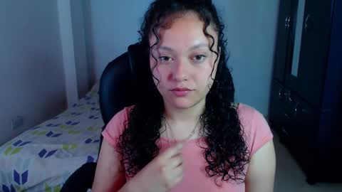 Snapshot of freud_x_louise1 chatting on December 15, 12:09 pm Louise online show from December 15, 12:09 pm