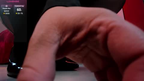 Freya online show from October 5, 12:58 pm