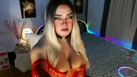Miss Frea  online show from June 22, 3:25 am