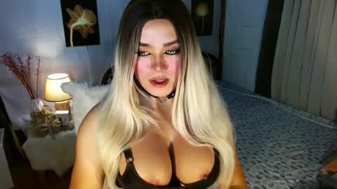 Miss Frea  online show from August 7, 10:56 pm