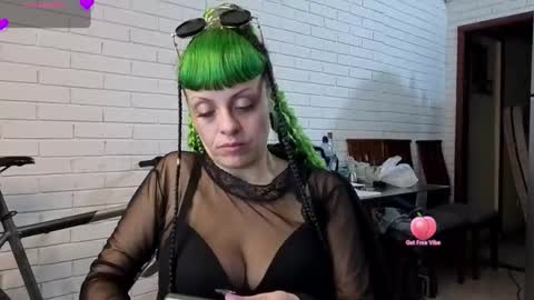 freyaa_sorceress online show from September 25, 2:59 am