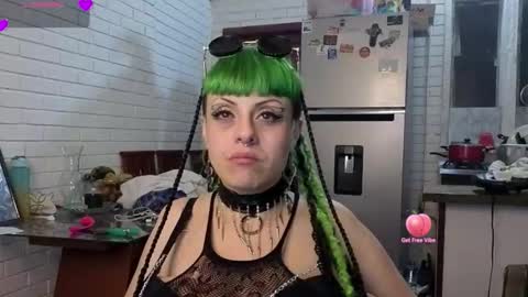 freyaa_sorceress online show from October 3, 3:36 am