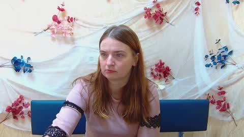 Snapshot of freyadak chatting on December 6, 3:08 am FreyaDak online show from December 6, 3:08 am