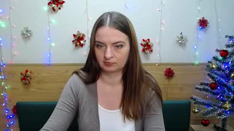 Snapshot of freyadak chatting on December 22, 3:22 pm FreyaDak online show from December 22, 3:22 pm