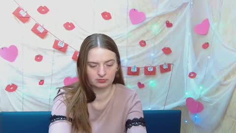 Snapshot of freyadak chatting on February 18, 3:42 am FreyaDak online show from February 18, 3:42 am