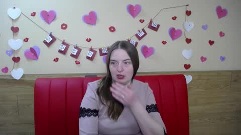 Snapshot of freyadak chatting on February 22, 1:33 am FreyaDak online show from February 22, 1:33 am