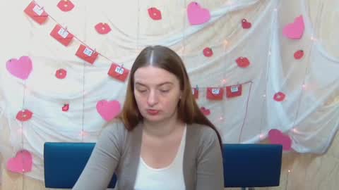 Snapshot of freyadak chatting on March 9, 3:27 pm FreyaDak online show from March 9, 3:27 pm