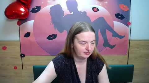 Snapshot of freyadak chatting on September 13, 5:07 am FreyaDak online show from September 13, 5:07 am