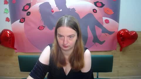 Snapshot of freyadak chatting on October 5, 5:06 am FreyaDak online show from October 5, 5:06 am