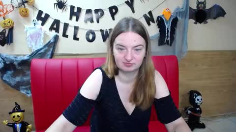 Snapshot of freyadak chatting on November 2, 6:05 am FreyaDak online show from November 2, 6:05 am