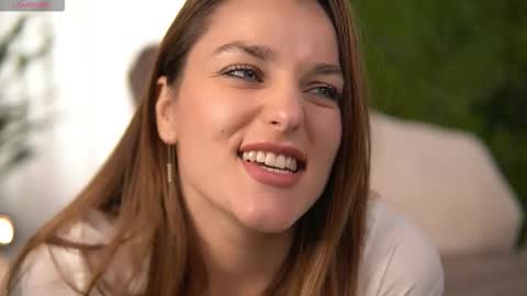 freyaheart online show from October 15, 6:02 am