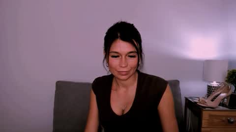 Snapshot of freyanaughty69 chatting on May 29, 3:32 pm freyanaughty69 online show from May 29, 3:32 pm