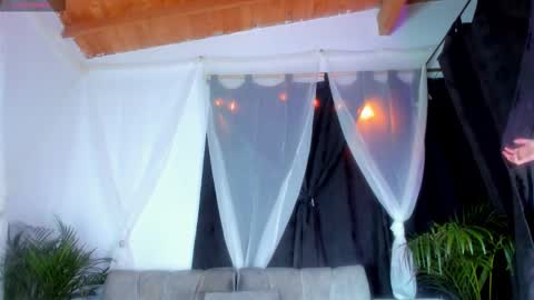 aura online show from October 23, 2:55 am