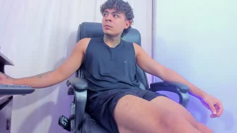 freyva_ online show from June 19, 3:05 pm