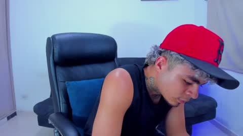 freyva_ online show from July 11, 10:22 pm