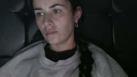 Snapshot of frida__x chatting on February 5, 9:25 am Frida online show from February 5, 9:25 am