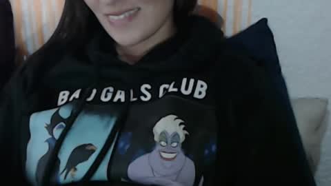 Snapshot of frida__x chatting on March 6, 6:37 pm Frida online show from March 6, 6:37 pm