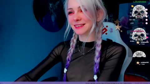 Frida A boost to fortune for the one who gives a thumbs up and a bonus lucky for those who support me by joining the fanclub online show from February 2, 1:45 am