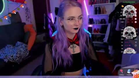 Frida A boost to fortune for the one who gives a thumbs up and a bonus lucky for those who support me by joining the fanclub online show from October 29, 1:08 am