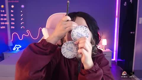frida_lassi_ online show from March 11, 12:28 pm