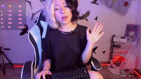 frida_lassi_ online show from October 17, 2:08 pm