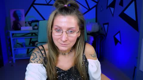 Frida Tander online show from December 16, 3:11 pm