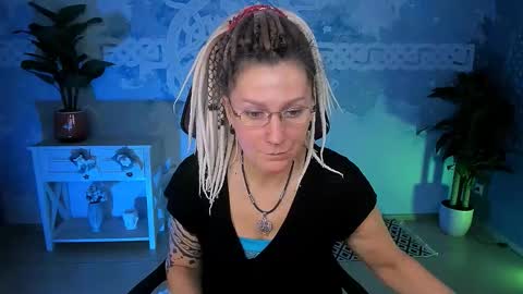 Frida Tander online show from January 7, 5:10 am