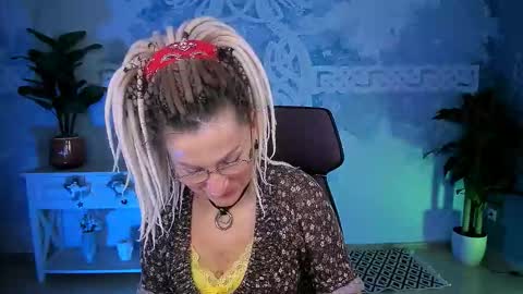 Frida Tander online show from January 8, 5:10 am