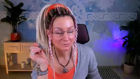 Frida Tander online show from February 3, 6:40 am