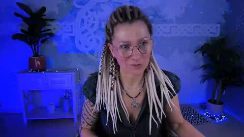 Frida Tander online show from April 25, 5:10 am