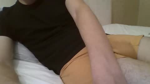 friendly_frank_18 online show from October 20, 9:26 pm