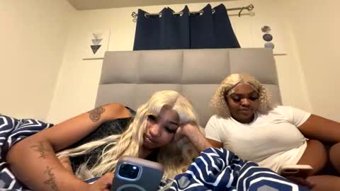 friskystormii online show from March 26, 7:58 am