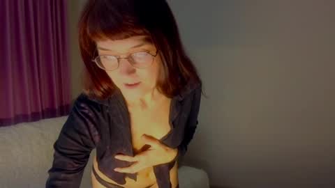 Snapshot of fritha chatting on April 15, 7:58 pm Next stream November 29 2024 online show from April 15, 7:58 pm