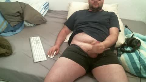 Snapshot of frodo21212 chatting on February 10, 12:08 pm Josh online show from February 10, 12:08 pm