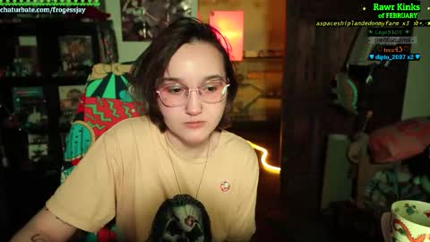 Snapshot of frogessjay chatting on February 16, 5:20 pm Jaywise Frogfoot online show from February 16, 5:20 pm