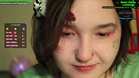 Snapshot of frogessjay chatting on February 18, 8:05 pm Jaywise Frogfoot online show from February 18, 8:05 pm