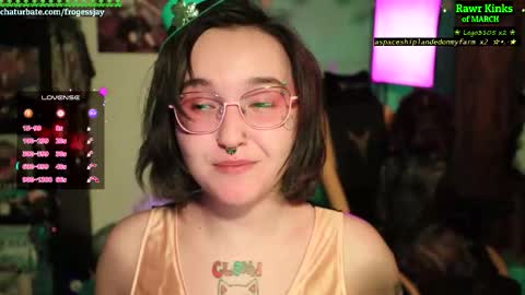 Snapshot of frogessjay chatting on March 17, 7:39 pm Jaywise Frogfoot online show from March 17, 7:39 pm