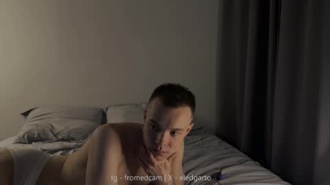 Snapshot of fromedcam chatting on October 13, 9:37 pm ED online show from October 13, 9:37 pm