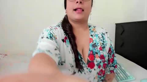 Snapshot of fromheaven_ chatting on February 23, 7:11 pm Lucy online show from February 23, 7:11 pm